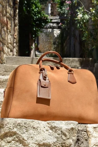 Túi du lịch da bò màu bò sáng của TAKAZ STORE